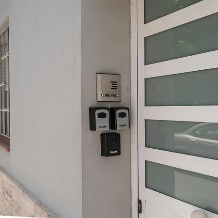 Apartment Majordoms Ponent *
